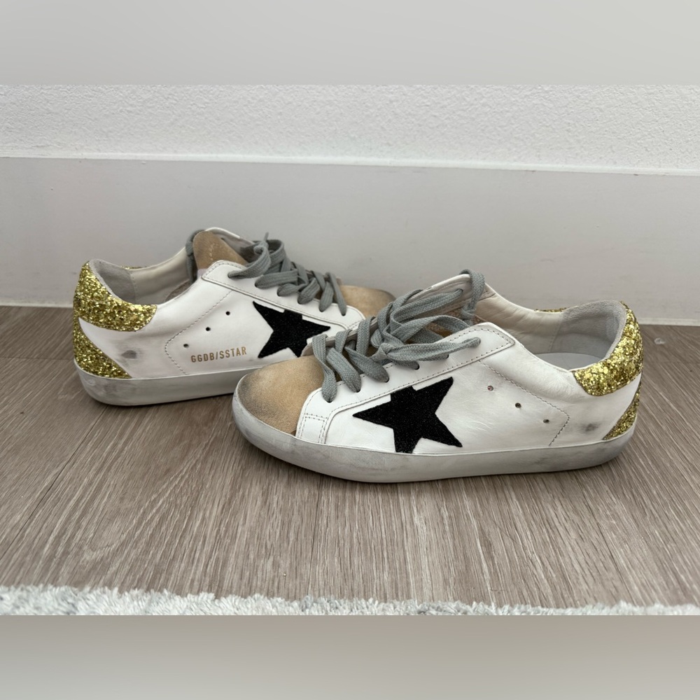 Golden Goose Superstar IT 36 NEVER WORN